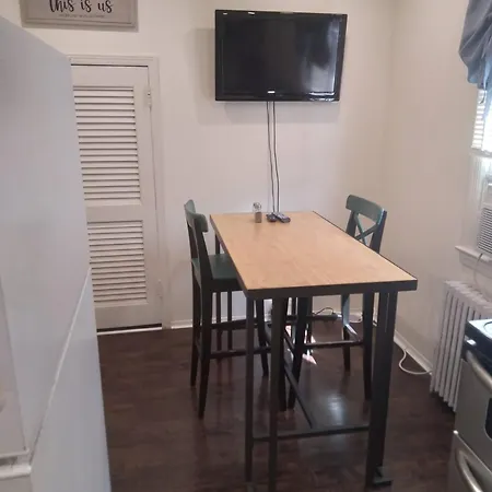 Beautiful C&C Apartment Elmont Exterior photo