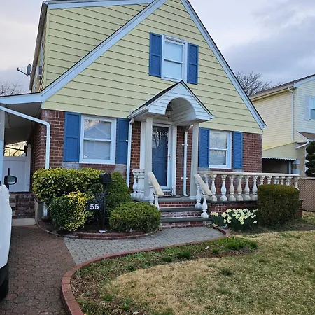 Beautiful C&C Apartment Elmont Exterior photo