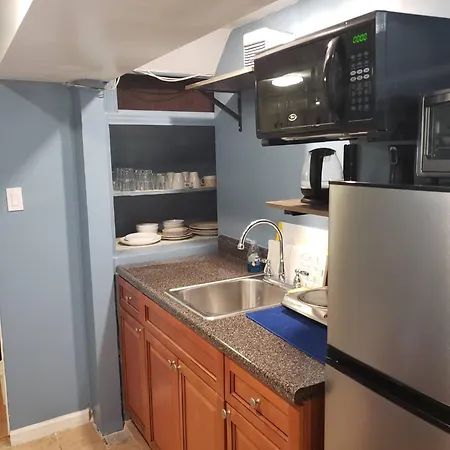 Beautiful C&C Apartment Elmont Exterior photo