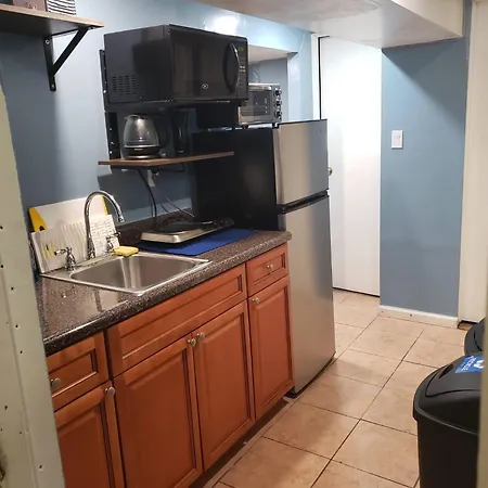 Beautiful C&C Apartment Elmont Exterior photo